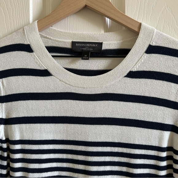 Banana Republic Sweater Bundle - Picture 6 of 6